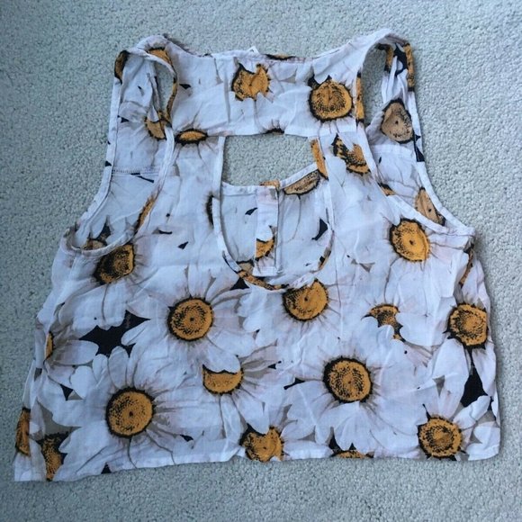 Cropped Daisy Pattern Flowy Shirt w/ Small Pocket - Picture 2 of 6